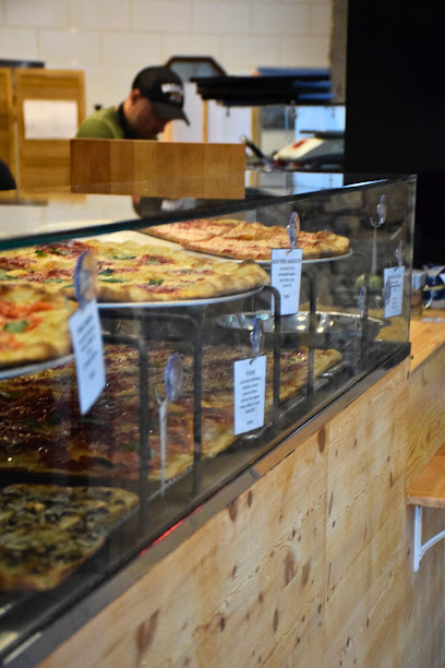 Pizza de BROOKLYN SLICE - Pizzeria à Grenoble