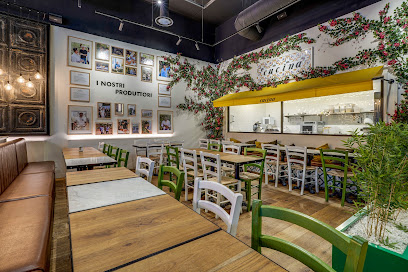 Pizza de IT - Italian Trattoria Grenoble à Saint-Martin-d'Hères