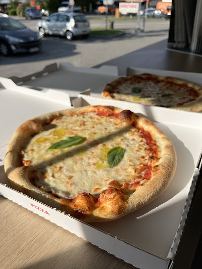 Pizza de LA TRINA - Gault & Millau 2026/2027 à Voreppe