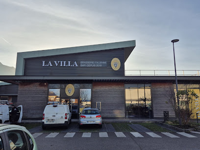 Pizza de La Villa Brasserie Italienne Saint-Egrève à Saint-Égrève